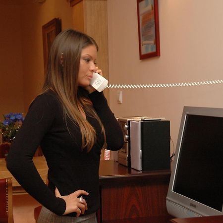 Hotel Tehnograd Kraljevo Buitenkant foto