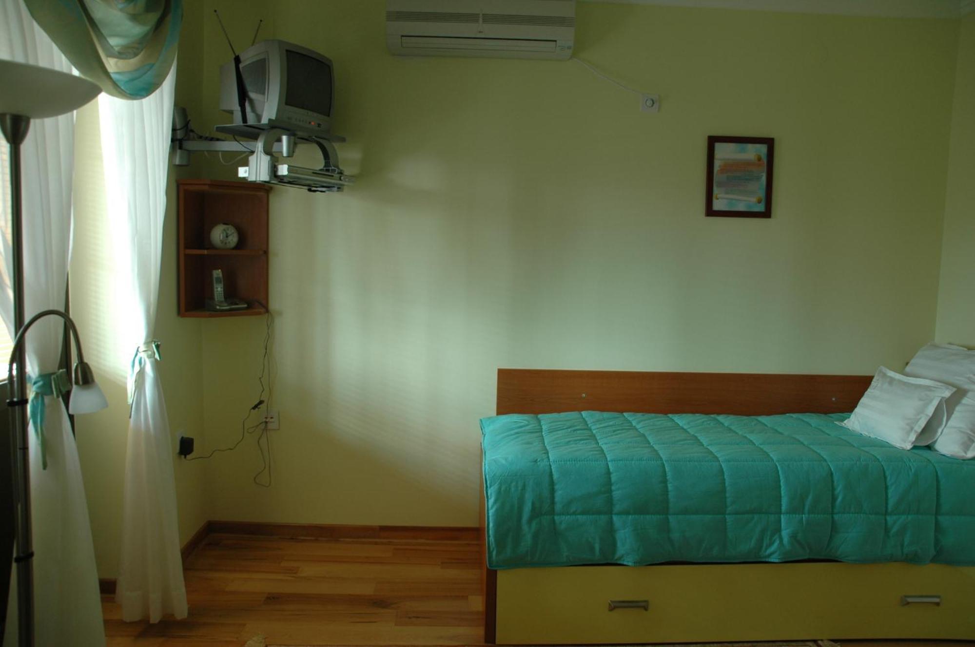 Hotel Tehnograd Kraljevo Buitenkant foto