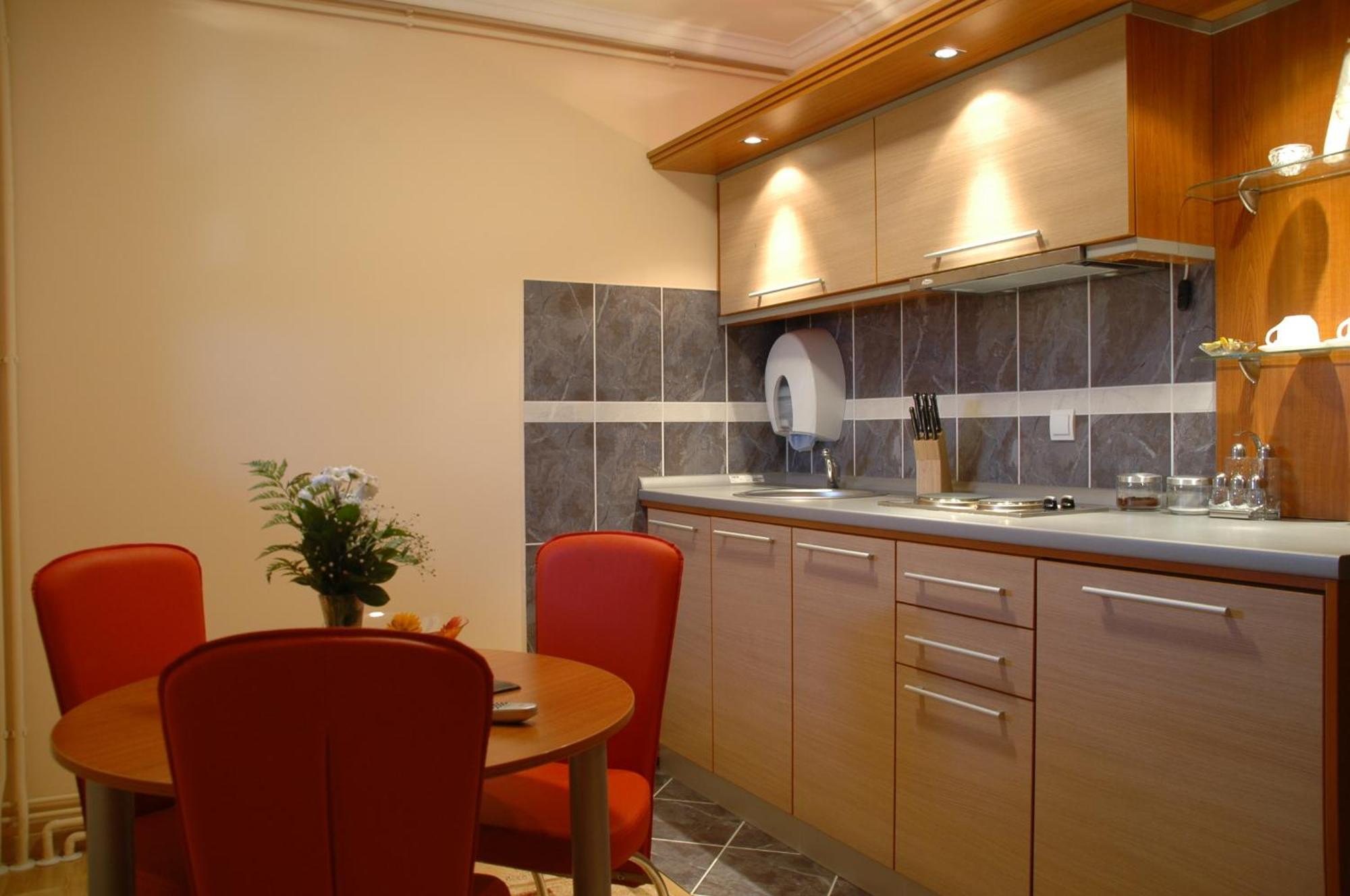 Hotel Tehnograd Kraljevo Buitenkant foto