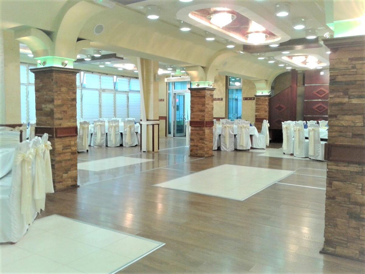 Hotel Tehnograd Kraljevo Buitenkant foto